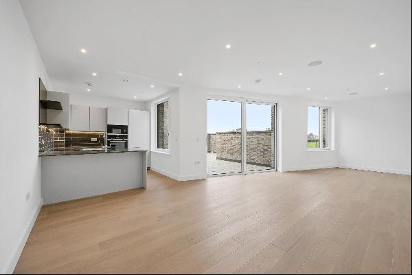 Brand new three bedroom apartment with large private roof terrace to rent in Crimscott Str