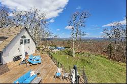 Exquisite Berkshire Mountain Top Retreat 