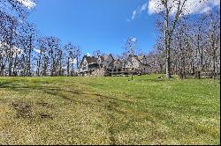 Exquisite Berkshire Mountain Top Retreat 