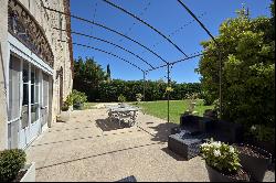 Magnificent 160sqm house with garden and outbuilding