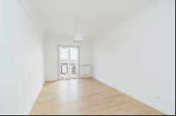 Flat, 4 bedrooms, for Sale