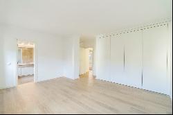 Flat, 4 bedrooms, for Sale