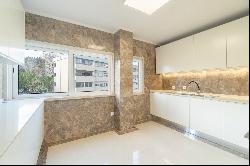 Flat, 4 bedrooms, for Sale