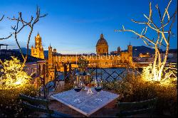 Historic penthouse with panoramic terrace overlooking the Palermo's Cathedral