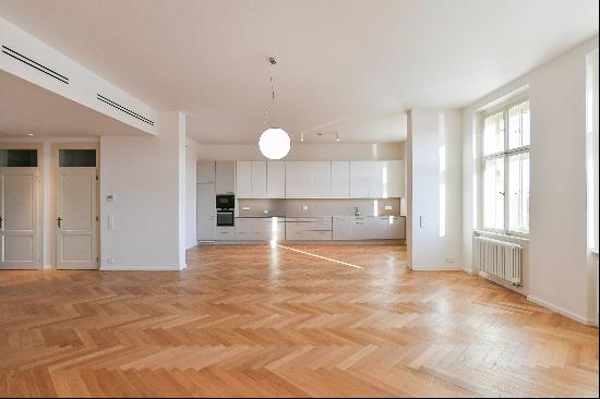 Sunny two-bedroom apartment, Prague 5 - Janáckovo nábreží ID: 0849