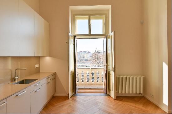 Spacious two-bedroom apartment, Prague 5 - Janackovo nabrezi ID: 0851