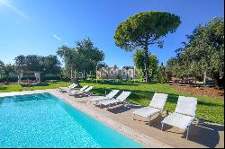 Classic-style villa with trulli and swimming pool