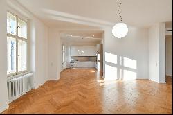 Spacious three-bedroom apartment, Prague 5 - Janáckovo nábreží ID: 0848