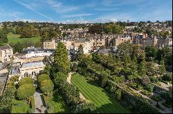 Royal Crescent, Bath, Somerset, BA1 2LT