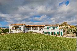 Spacious villa with panoramic sea views
