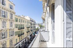 Sole agent, Nice Wilson Square - Four-room apartment with balconies.