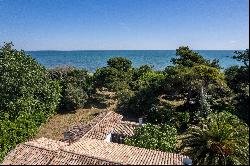 ile de Re - Les Portes en Re - Architect-designed villa on the front line