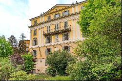 Elegant apartment in historic Upper Bergamo.