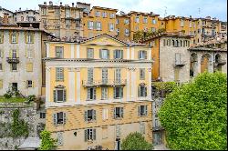 Elegant apartment in historic Upper Bergamo.