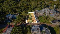 Exclusive elevated land in the Terrazas del Lago Condominium