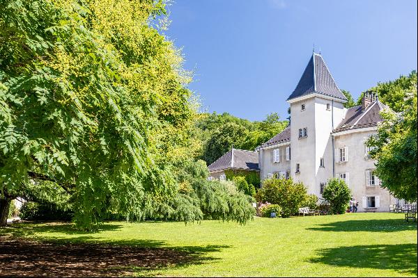 Château de la Commanderie, magnifique propriété familiale de caractère