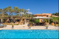 La Cadière d’Azur - Provençal Farmhouse Amidst Vineyards