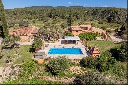 La Cadière d’Azur - Provençal Farmhouse Amidst Vineyards