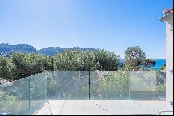 Cassis - Property with Sea View, 8 Bedrooms, and Pool