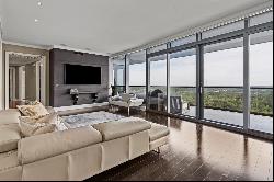 Stunning High-End Condo In Luxurious High-Rise Tower!