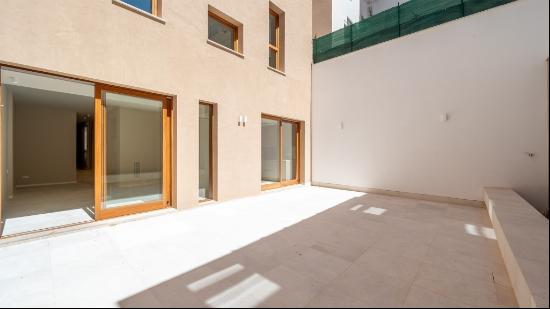 Modern flat for sale 200 m from the beach in Palma, Mallorca, Palma de Mallorca 07006