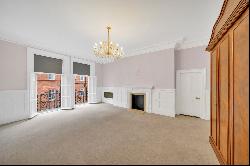 Expansive, newly decorated luxury property in South Kensington