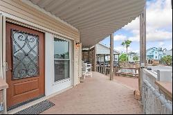 1005 Long Reach Drive, Tiki Island TX 77554