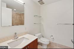 1101 Locust Street Unit 8D, Philadelphia PA 19107