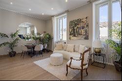 Refined turnkey pied-a-terre in the heart of the city