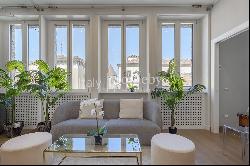 Refined turnkey pied-à-terre in the heart of the city