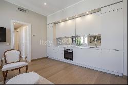 Refined turnkey pied-a-terre in the heart of the city