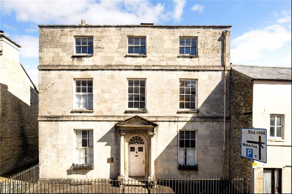 Dyer Street, Cirencester, Gloucestershire, GL7 2PP