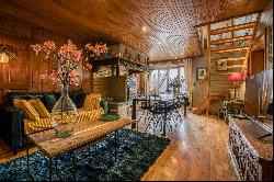 Charming 265m2 chalet, close to Les Gets ski resort, with magnificent views.