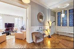 Paris 8th District - A spacious 3-bed apartment