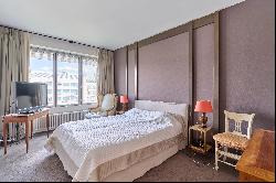 Paris 16th District – A 2-bed apartment enjoying an open view