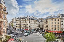 Paris 6th District Saint Placide Corner apartment