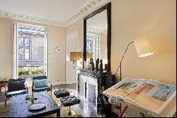 Paris 1st District - An elegant 3/4 bed apartment