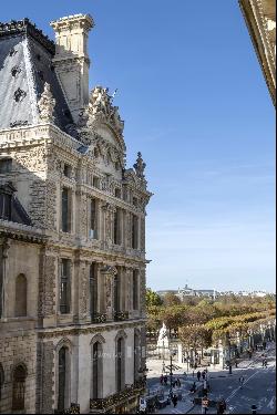 Paris 1st District - An elegant 3/4 bed apartment