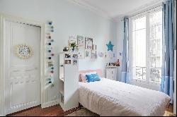 Paris 16th District – A bright 3-bed apartment