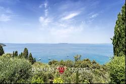 Argentario - SEA VIEW VILLA WITH GUESTHOUSE FOR SALE IN PORTO SANTO STEFANO