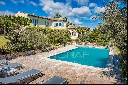 Provencal house with views in Saint-Remy-de-Provence