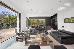 MOUGINS - NICE CONTEMPORARY VILLA IN GATED DOMAIN