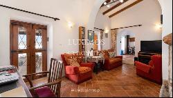 Large 4-bedroom farmhouse for sale in Poço Geraldo, Loulé, Algarve