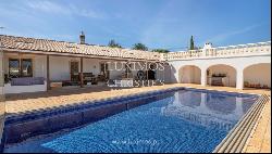 Large 4-bedroom farmhouse for sale in Poço Geraldo, Loulé, Algarve