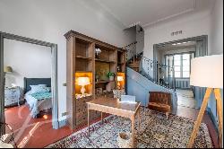 Prestigious furnished duplex apartment for rent in Aix-en-Provence in a 17th century town 