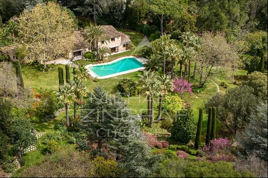 Close to Saint-Paul-de-Vence - Exceptional property