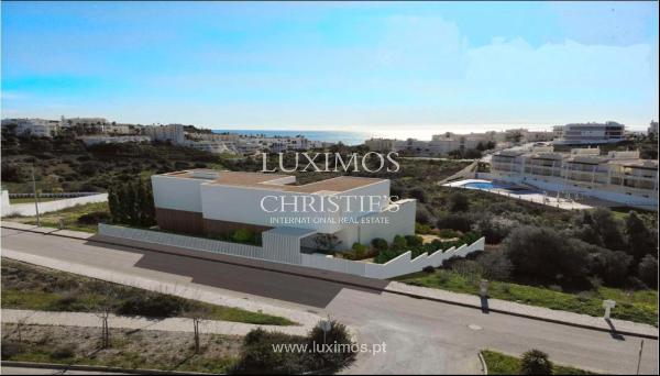 4-Bedroom Modern Villa, with 2 pools and sea view, in Porto de Mós, Lagos, Algarve