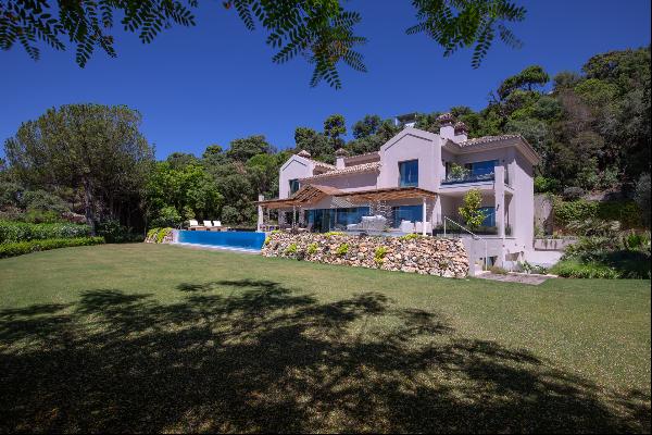 Beautiful villa in Mediterranean-Nordic style with spectacular sea views