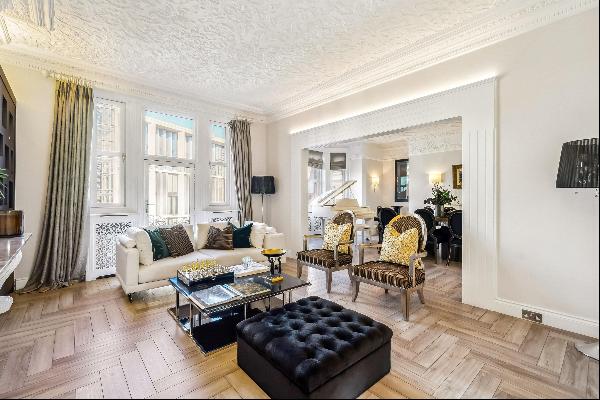 A bright 8 bedroom apartment in SW1