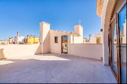 Brand new duplex penthouse with views of the cathedral in the old town of Palma